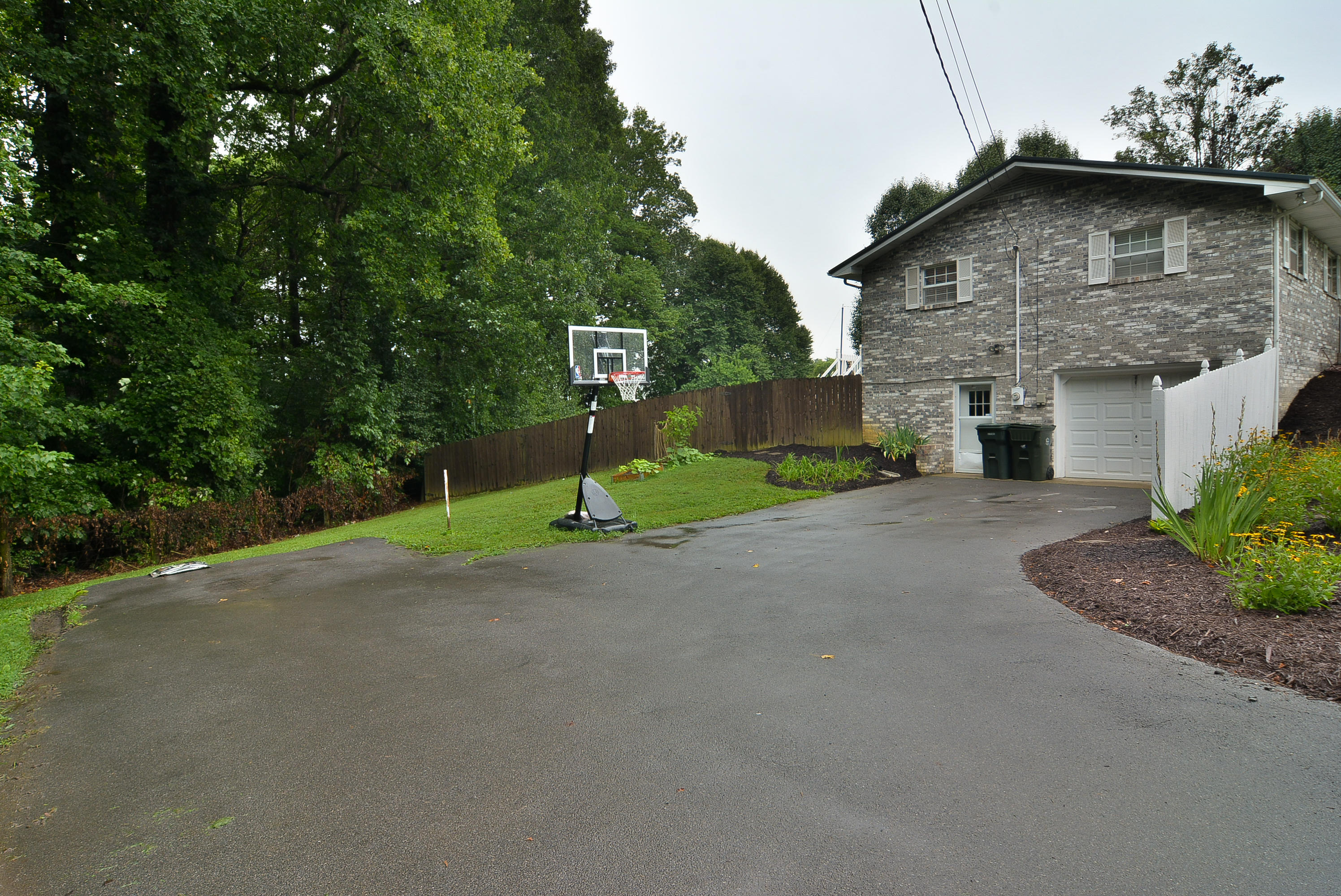 333 Phillips Road Jonesborough, TN 37659 - Photo 48 of 49 Driveway 2