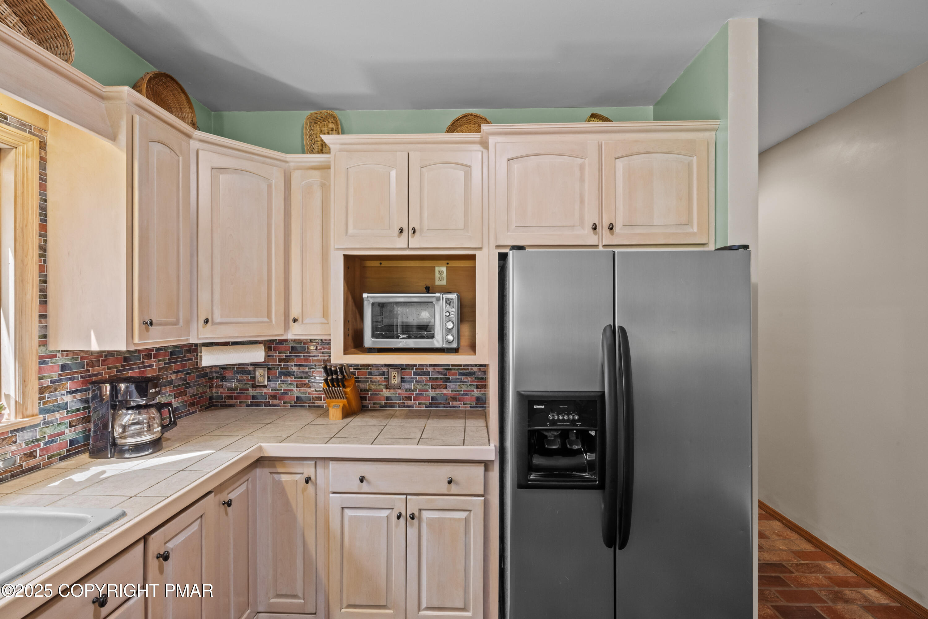 7297 Cherry Valley Road Stroudsburg, PA 18360 - Photo 22 of 71 kitchen