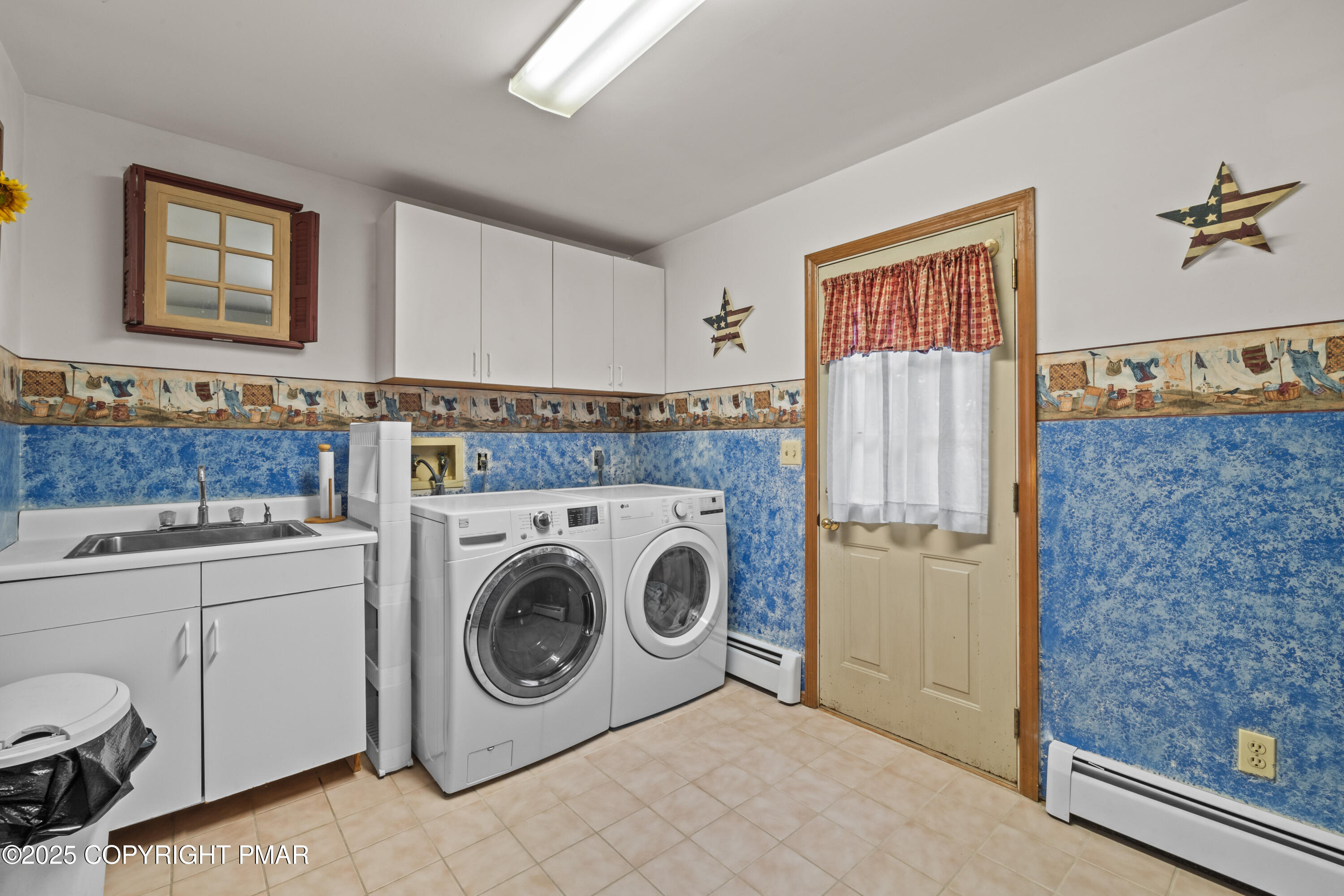 7297 Cherry Valley Road Stroudsburg, PA 18360 - Photo 24 of 71 laundry/mud room