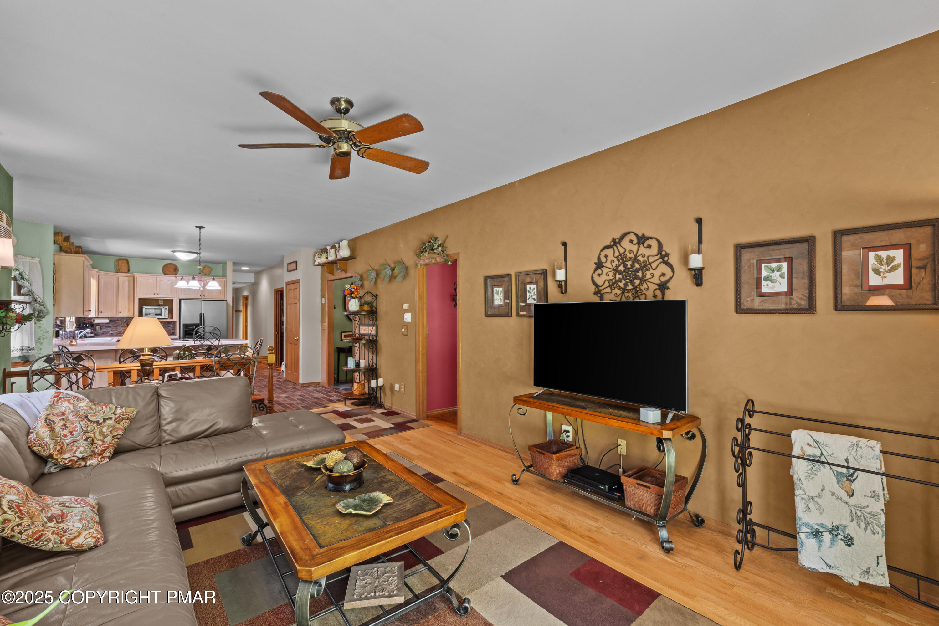 7297 Cherry Valley Road Stroudsburg, PA 18360 - Photo 27 of 71 family room