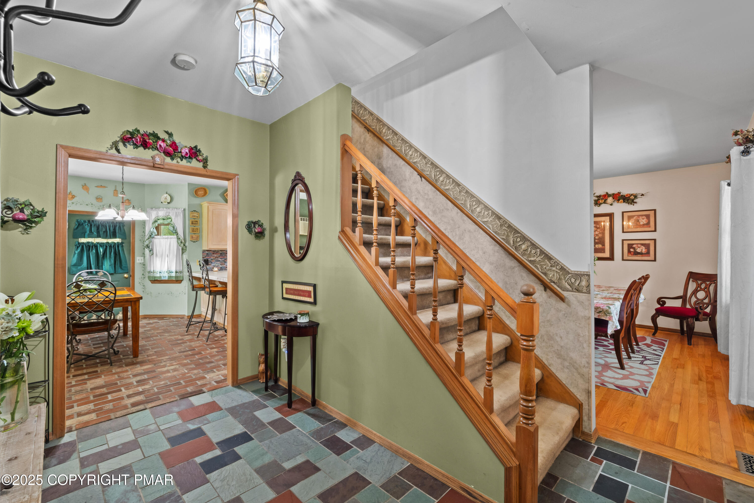 7297 Cherry Valley Road Stroudsburg, PA 18360 - Photo 32 of 71 stairs