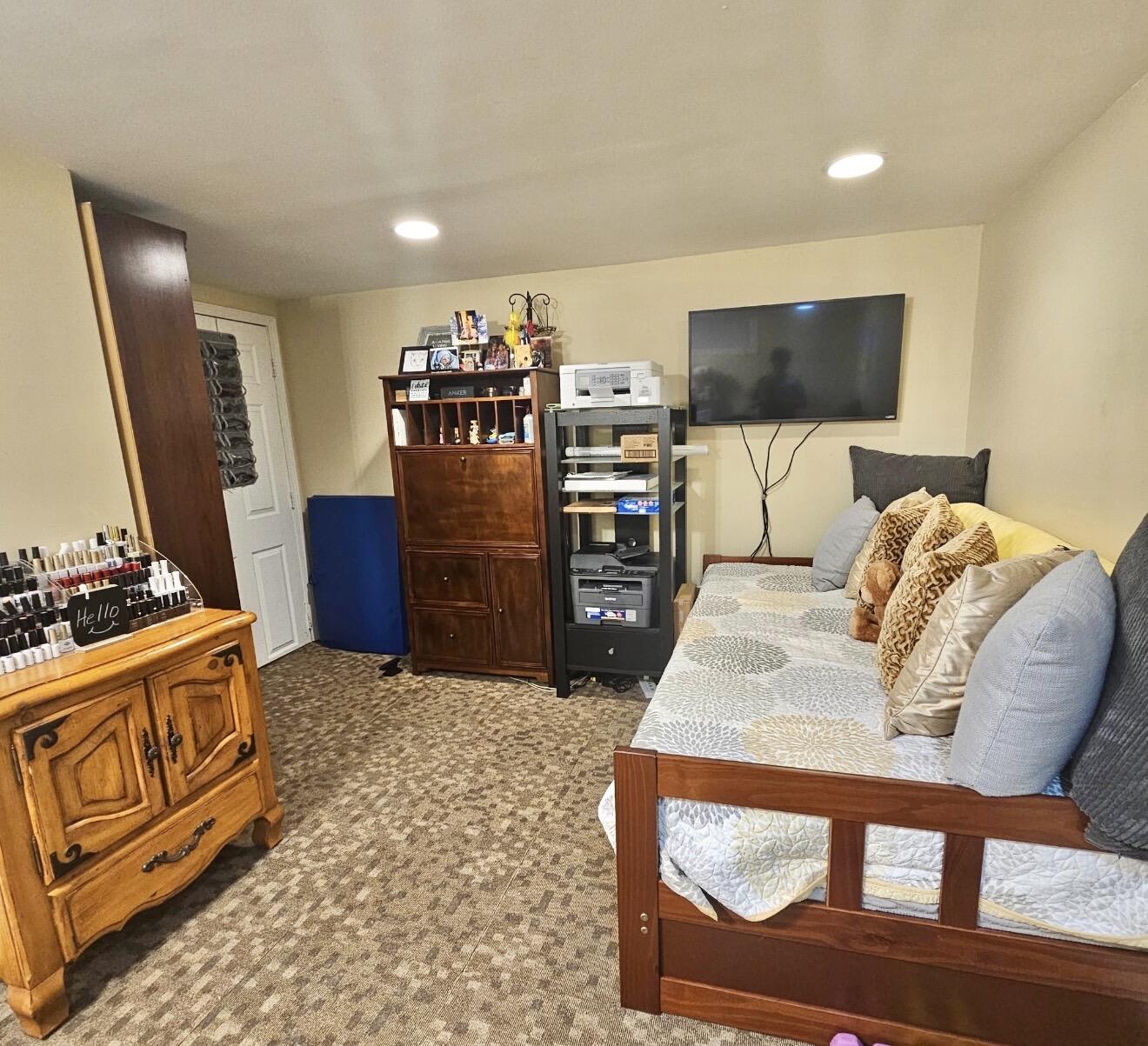 1826 26th Street Kenosha, WI 53140 - Photo 23 of 47 Guest/den
