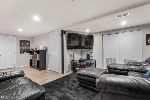 $379,000 | 521 Fairview Avenue, Baltimore, MD 21224