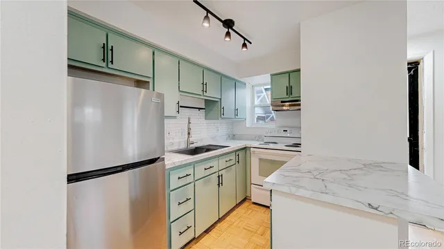 $1,700 | 1355 North Gaylord Street, Unit 8, Denver, CO 80206