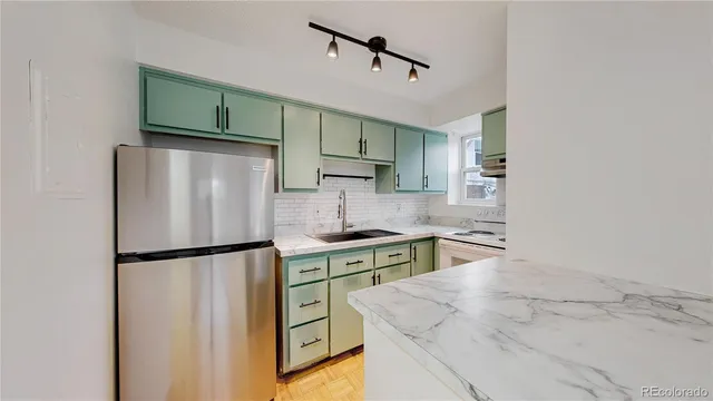 $1,700 | 1355 North Gaylord Street, Unit 8, Denver, CO 80206