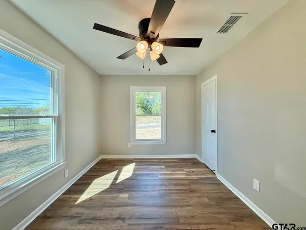 $189,900 | 303 North Virginia Avenue, Tyler, TX 75702