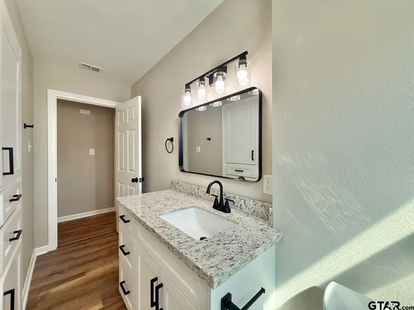 $189,900 | 303 North Virginia Avenue, Tyler, TX 75702