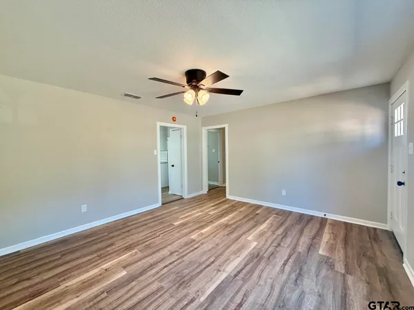 $189,900 | 303 North Virginia Avenue, Tyler, TX 75702