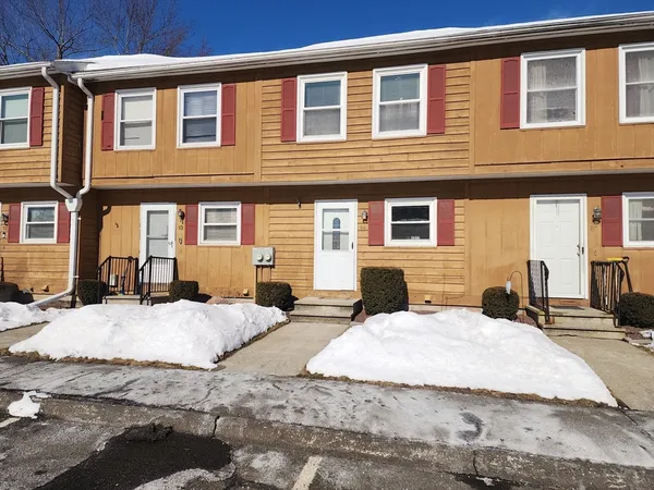 $196,000 | 343 Chicopee Street, Unit 14, Chicopee, MA 01013