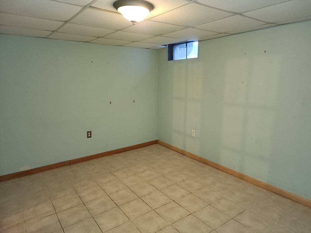 343 Chicopee Street, Unit 14 Chicopee, MA 01013 - Photo 22 of 24