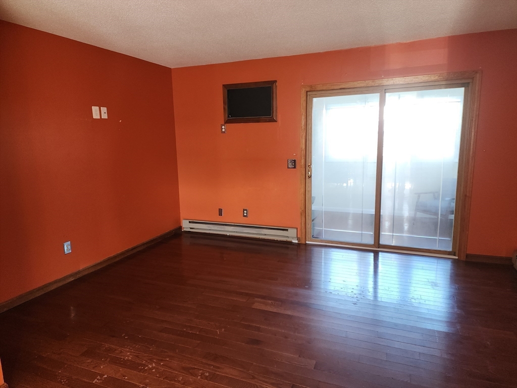 343 Chicopee Street, Unit 14 Chicopee, MA 01013 - Photo 7 of 24