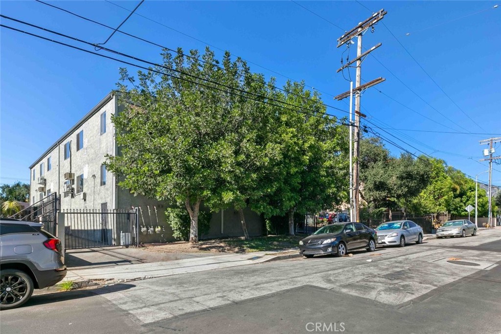 7137 Greeley Street, Unit 4 Tujunga, CA 91042 - Photo 28 of 29
