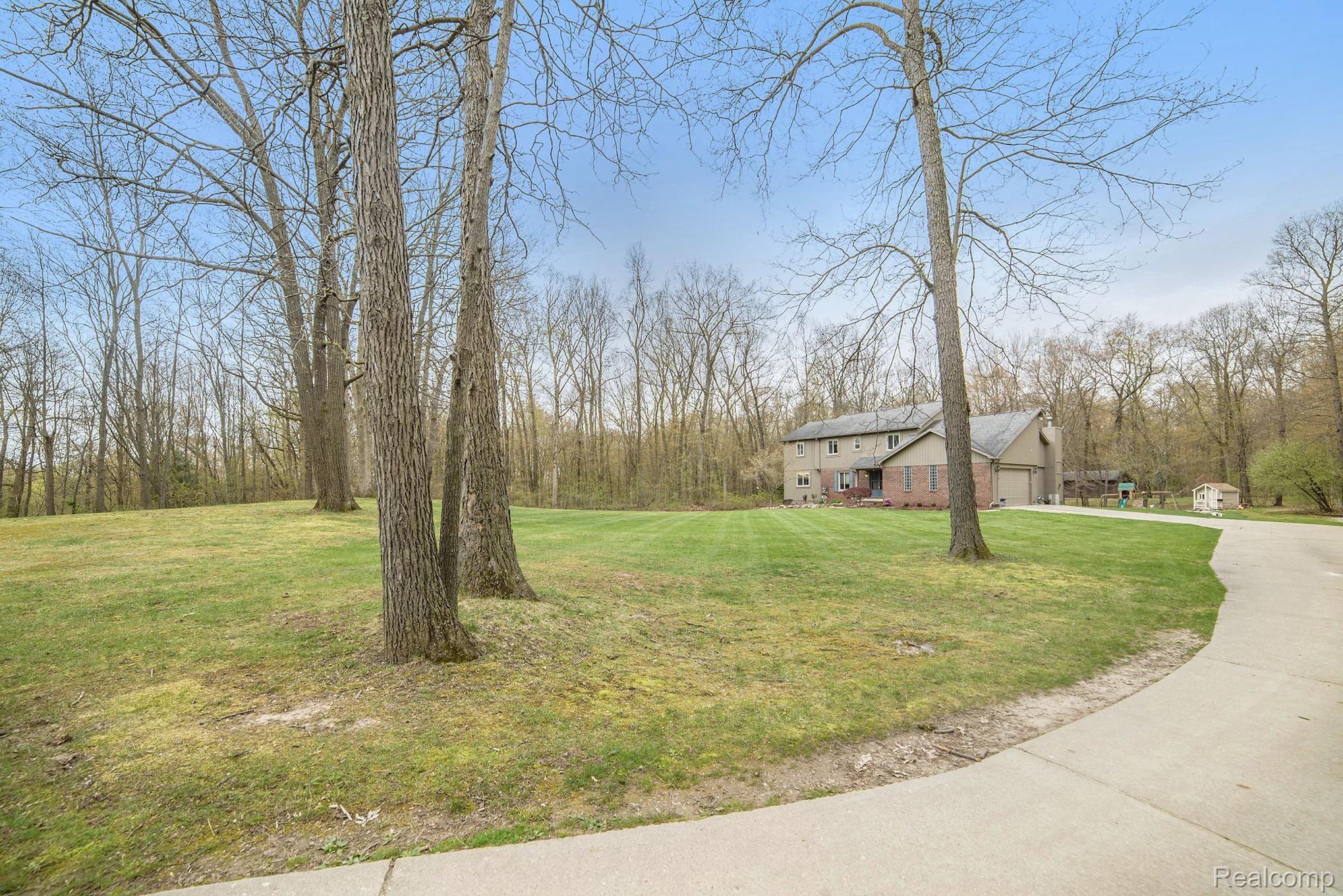 5811 Edgar Road Clarkston, MI 48346 - Photo 34 of 46 5811 Edgar Rd - Photo (38).jpg