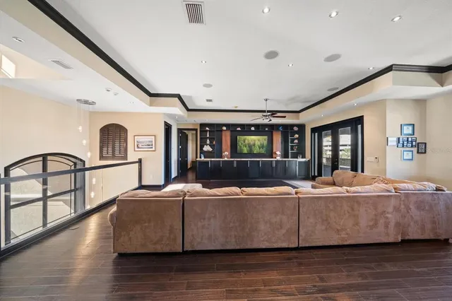 $3,399,000 | 108 Bayside Drive, Clearwater Beach, FL 33767