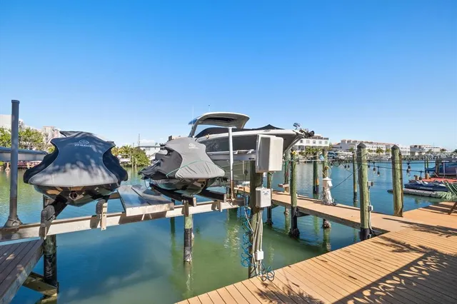 $3,399,000 | 108 Bayside Drive, Clearwater Beach, FL 33767