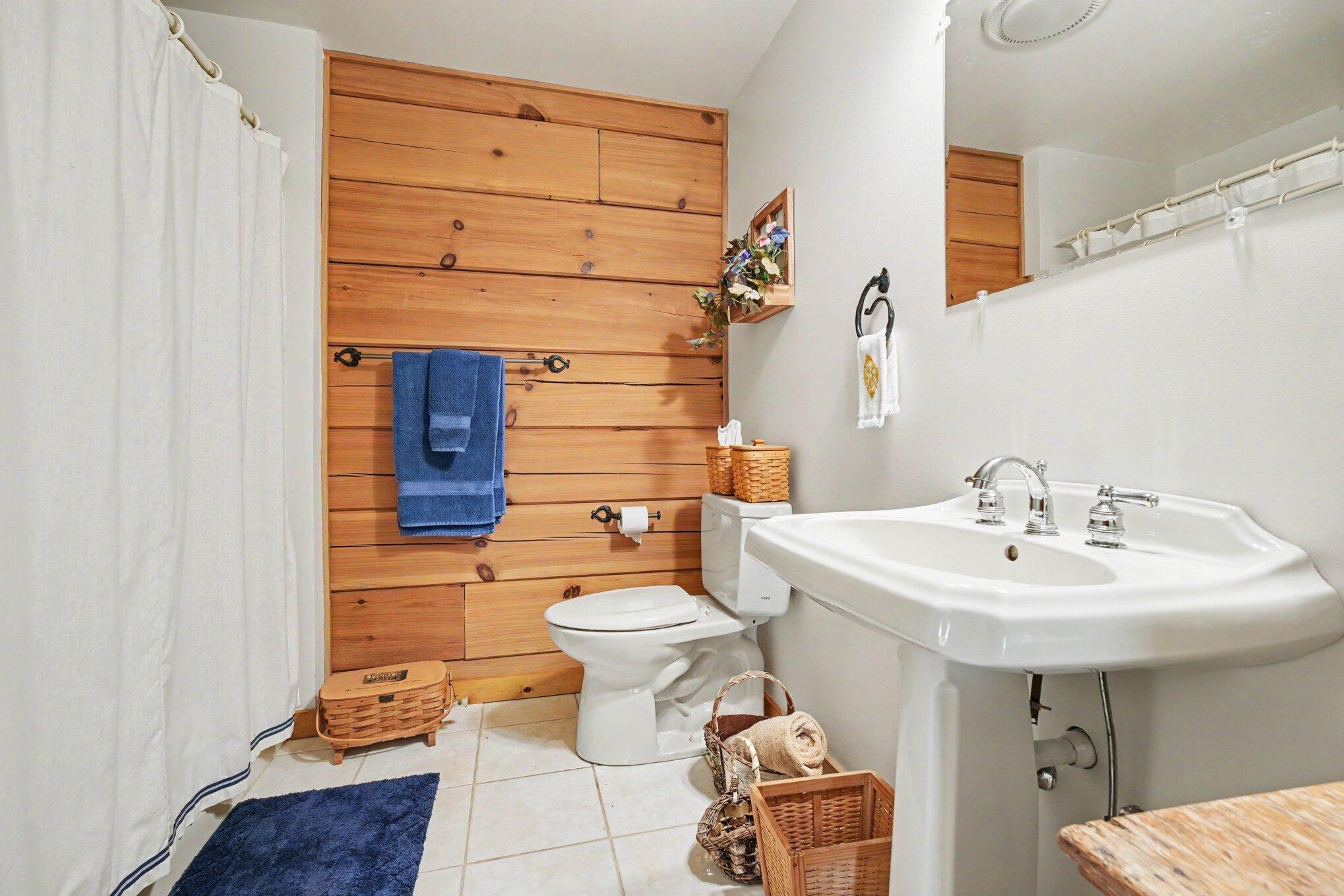 979 Hamilton Road Brooksville, KY 41004 - Photo 23 of 49 Full Bath 2