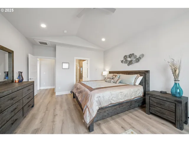 $1,299,000 | 209 3rd Street, Manzanita, OR 97130