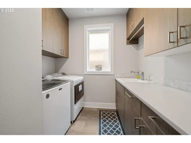 $1,299,000 | 209 3rd Street, Manzanita, OR 97130