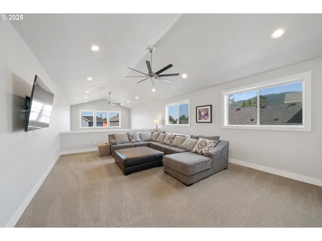 $1,299,000 | 209 3rd Street, Manzanita, OR 97130