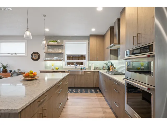 $1,299,000 | 209 3rd Street, Manzanita, OR 97130