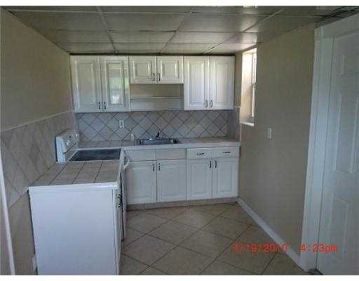 35 Davis Road Palm Springs, FL 33461 - Photo 3 of 8 Additional Photo