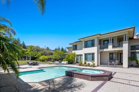 $10,949,888 | 20040 Spaich Court, Saratoga, CA 95070