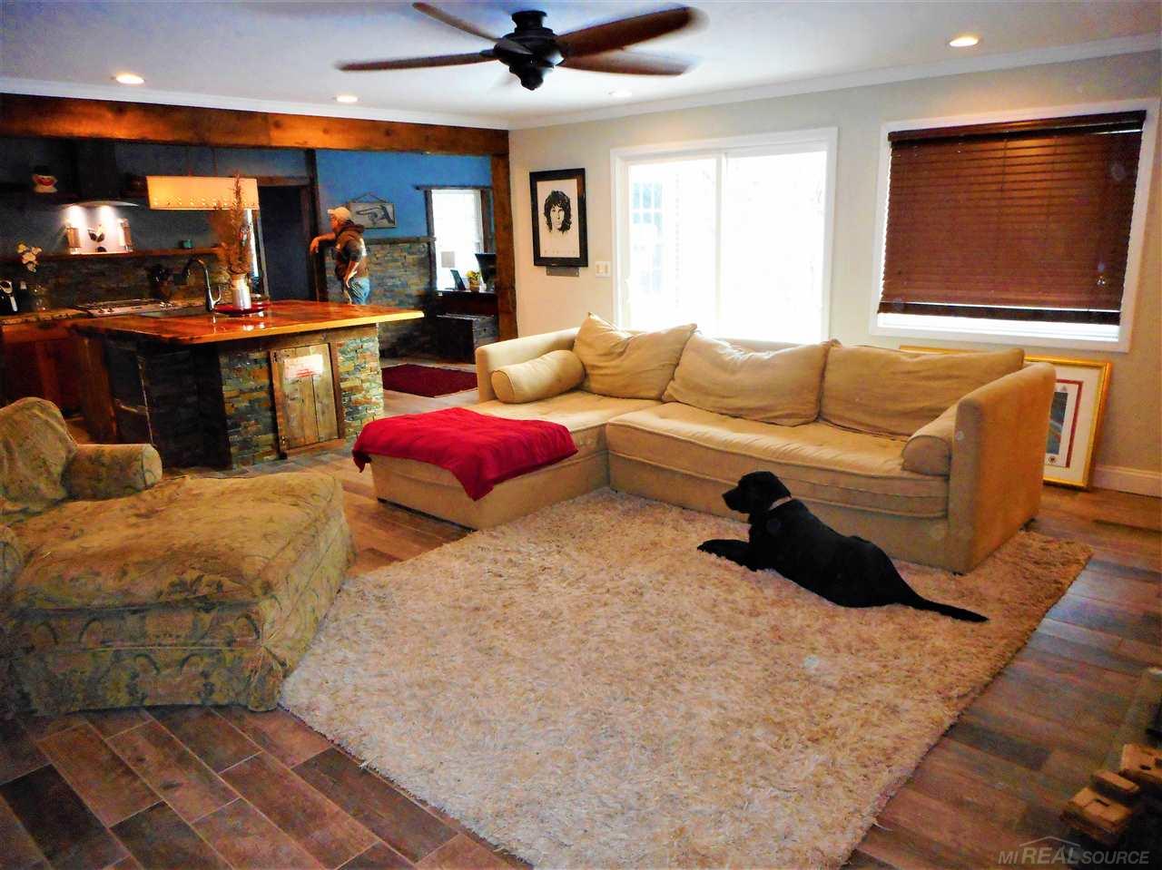 4590 Lakeshore Road Lexington, MI 48450 - Photo 18 of 30 31367670-17.JPG