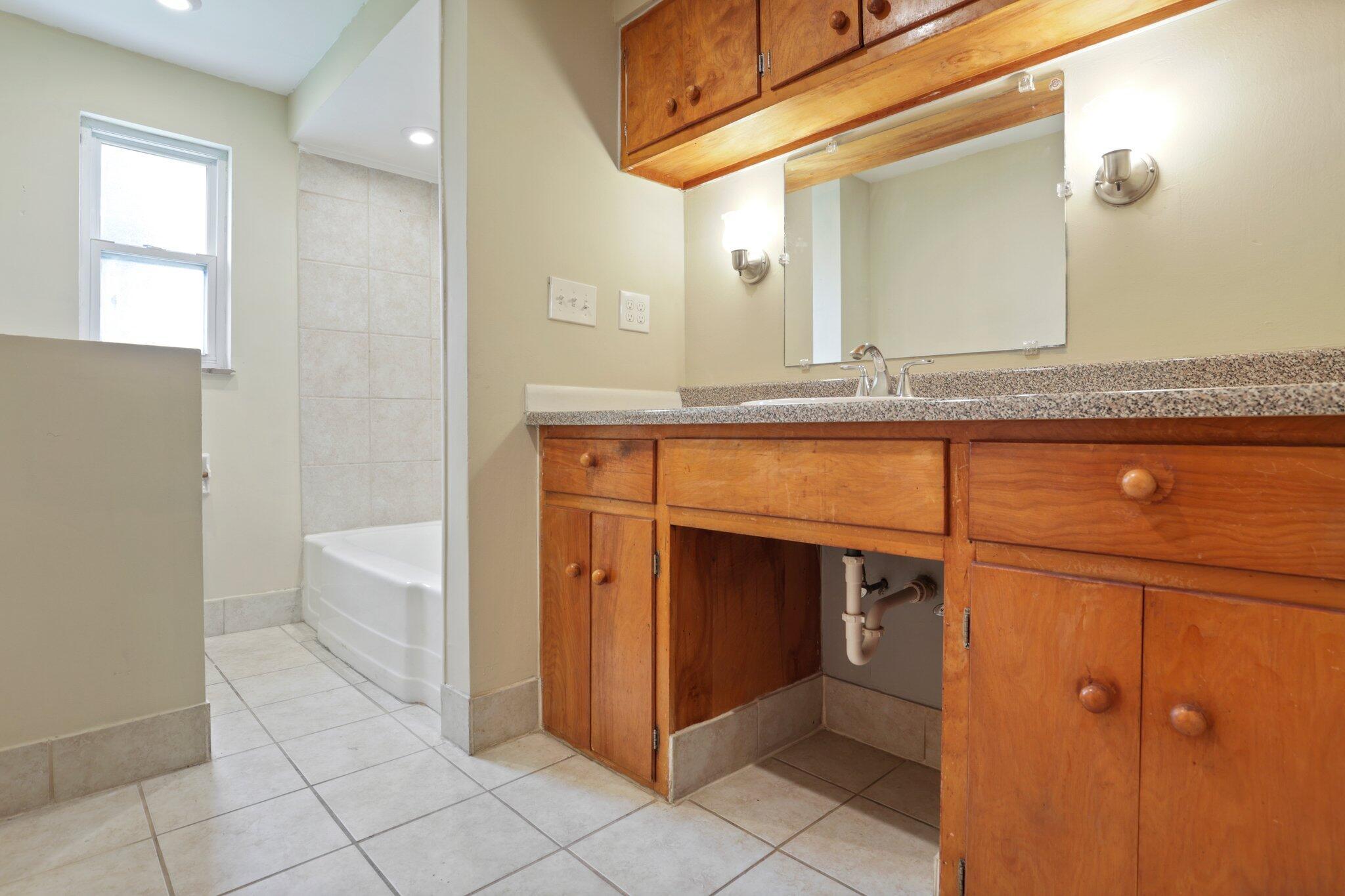3545 Eakin Road Columbus, OH 43204 - Photo 17 of 21 38-web-or-mls-0N4A0842