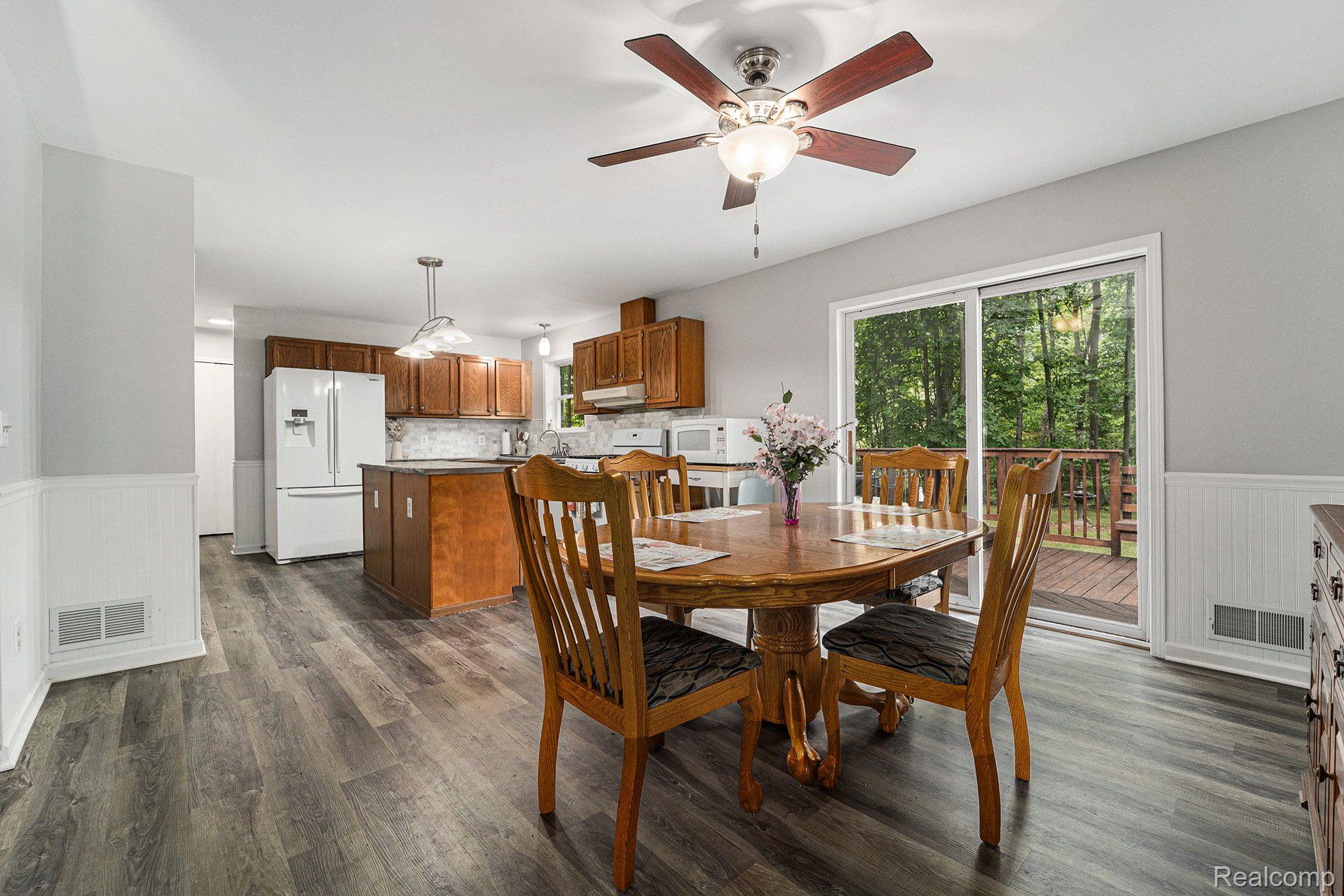 Huge kitchen and dining area