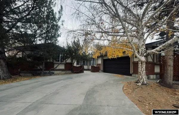 $438,500 | 180 Grandview Drive, Green River, WY 82935