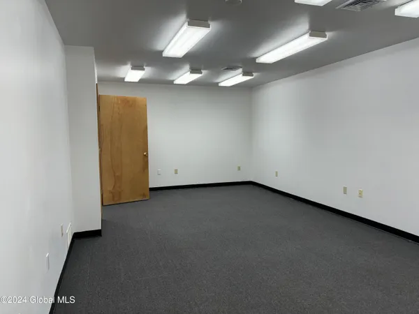$279,000 | 527 North Perry Street, Johnstown, NY 12095