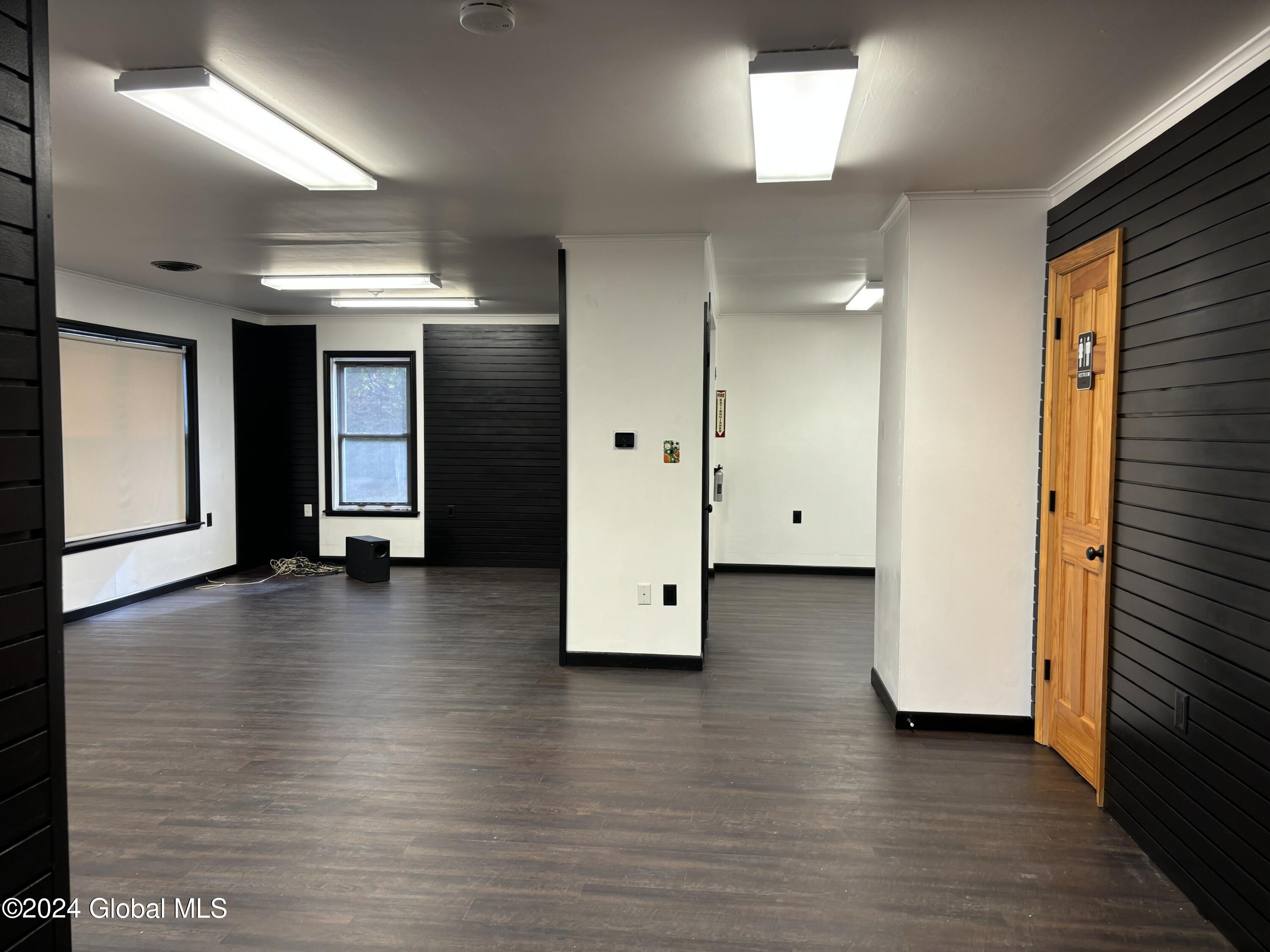 527 North Perry Street Johnstown, NY 12095 - Photo 27 of 46 IMG_2128