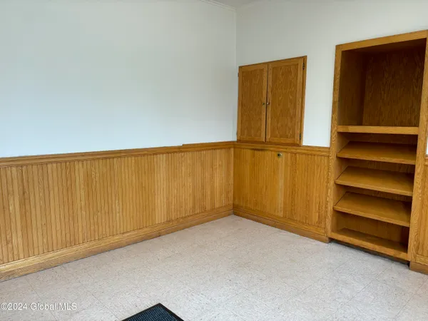 $279,000 | 527 North Perry Street, Johnstown, NY 12095