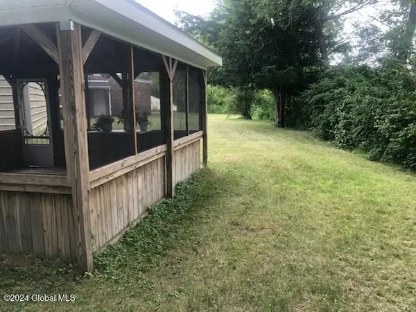 $279,000 | 527 North Perry Street, Johnstown, NY 12095