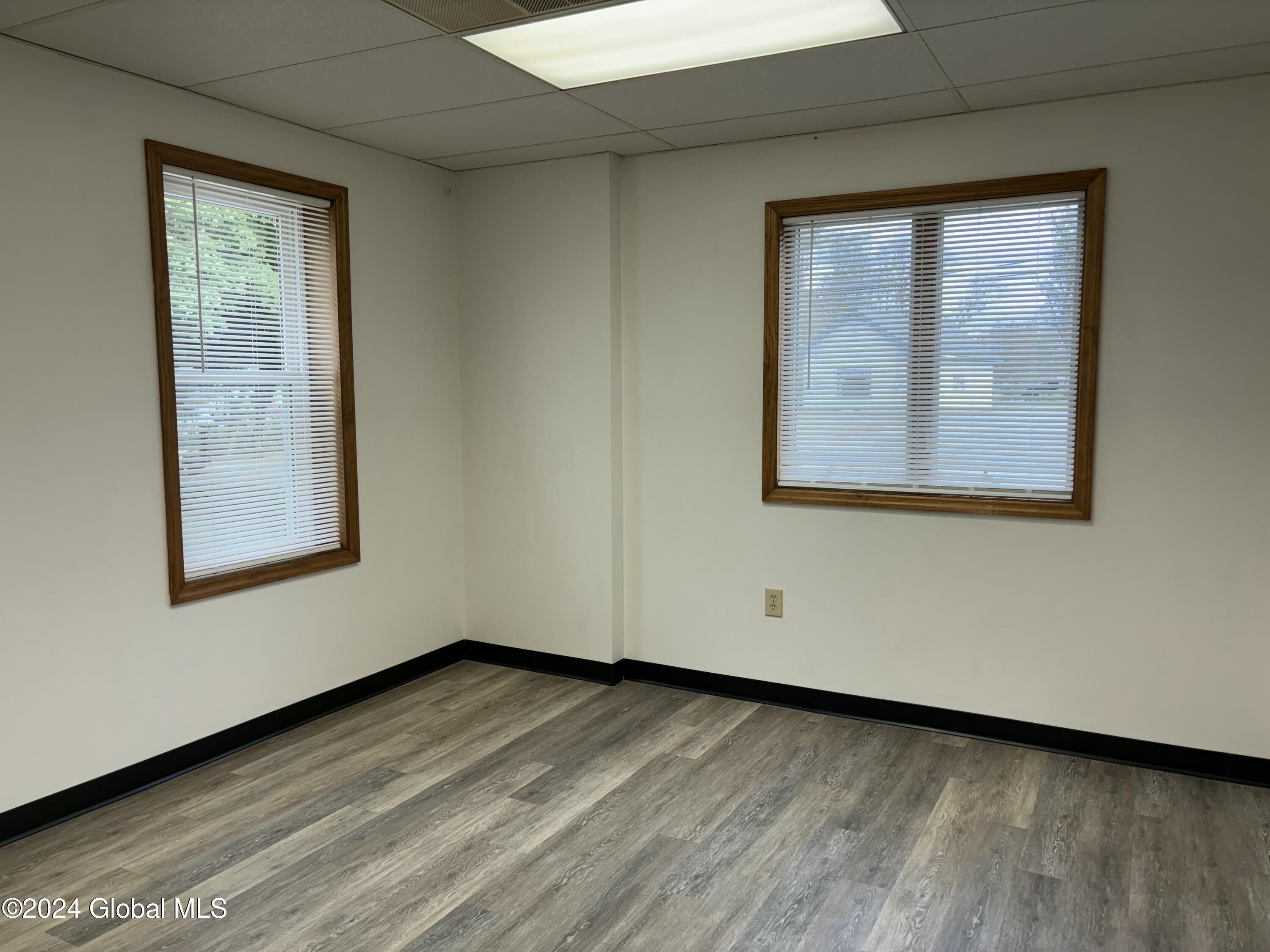 527 North Perry Street Johnstown, NY 12095 - Photo 10 of 46 IMG_2104