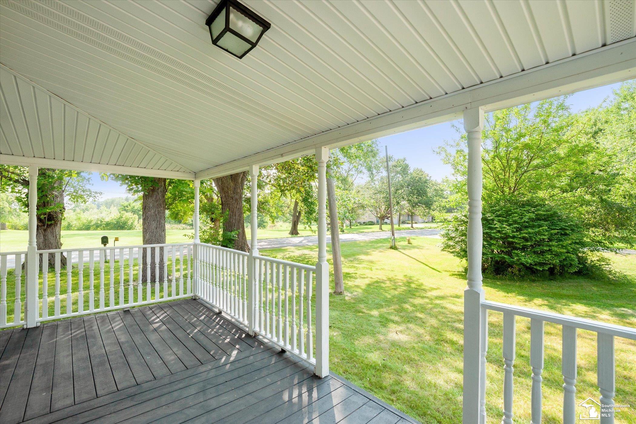 2293 East Hurd Road Monroe, MI 48162 - Photo 8 of 63 50115826-7.JPG