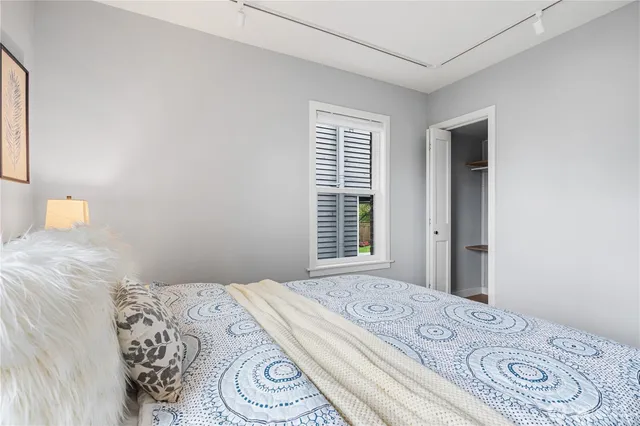 $1,299,950 | 6026 35th Avenue Northeast, Seattle, WA 98115