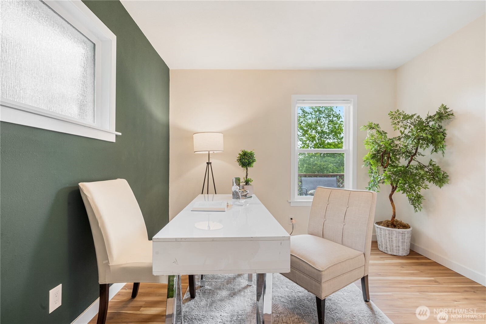 6026 35th Avenue Northeast Seattle, WA 98115 - Photo 13 of 34