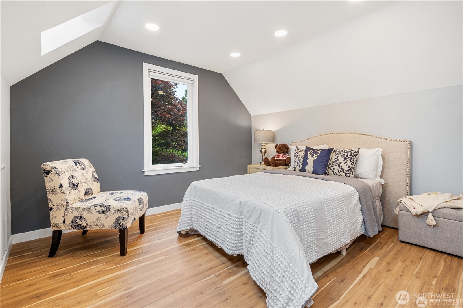 6026 35th Avenue Northeast Seattle, WA 98115 - Photo 16 of 34