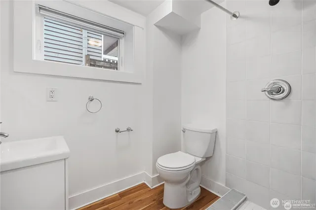 $1,299,950 | 6026 35th Avenue Northeast, Seattle, WA 98115