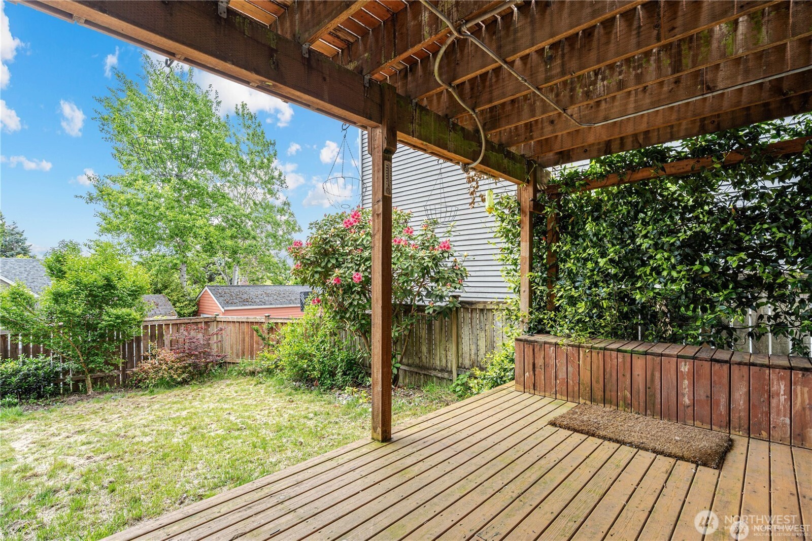 6026 35th Avenue Northeast Seattle, WA 98115 - Photo 29 of 34