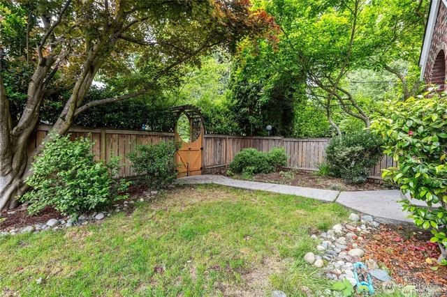 $1,299,950 | 6026 35th Avenue Northeast, Seattle, WA 98115