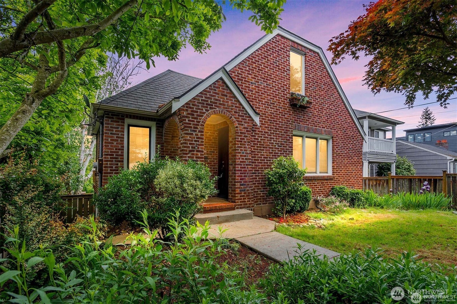 6026 35th Avenue Northeast Seattle, WA 98115 - Photo 33 of 34