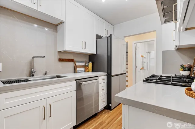 $1,299,950 | 6026 35th Avenue Northeast, Seattle, WA 98115