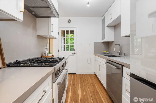 $1,299,950 | 6026 35th Avenue Northeast, Seattle, WA 98115