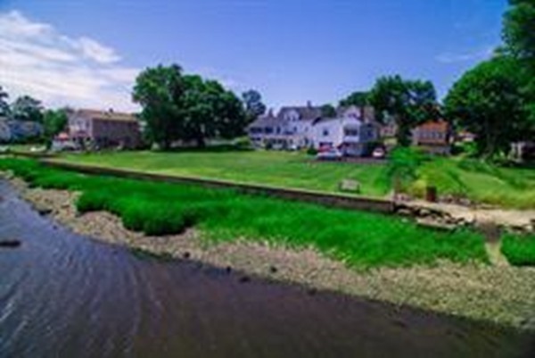 2576 Riverside Avenue Somerset, MA 02726 - Photo 6 of 9 Gallery Image 6