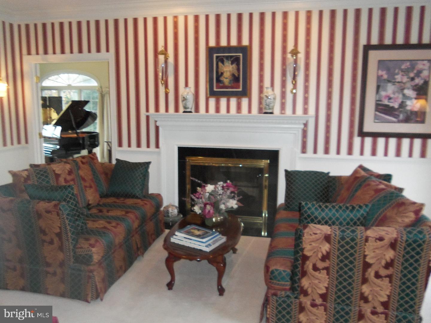 1210 Timber Ridge Lane Chester Springs, PA 19425 - Photo 4 of 25 Gallery Image 4