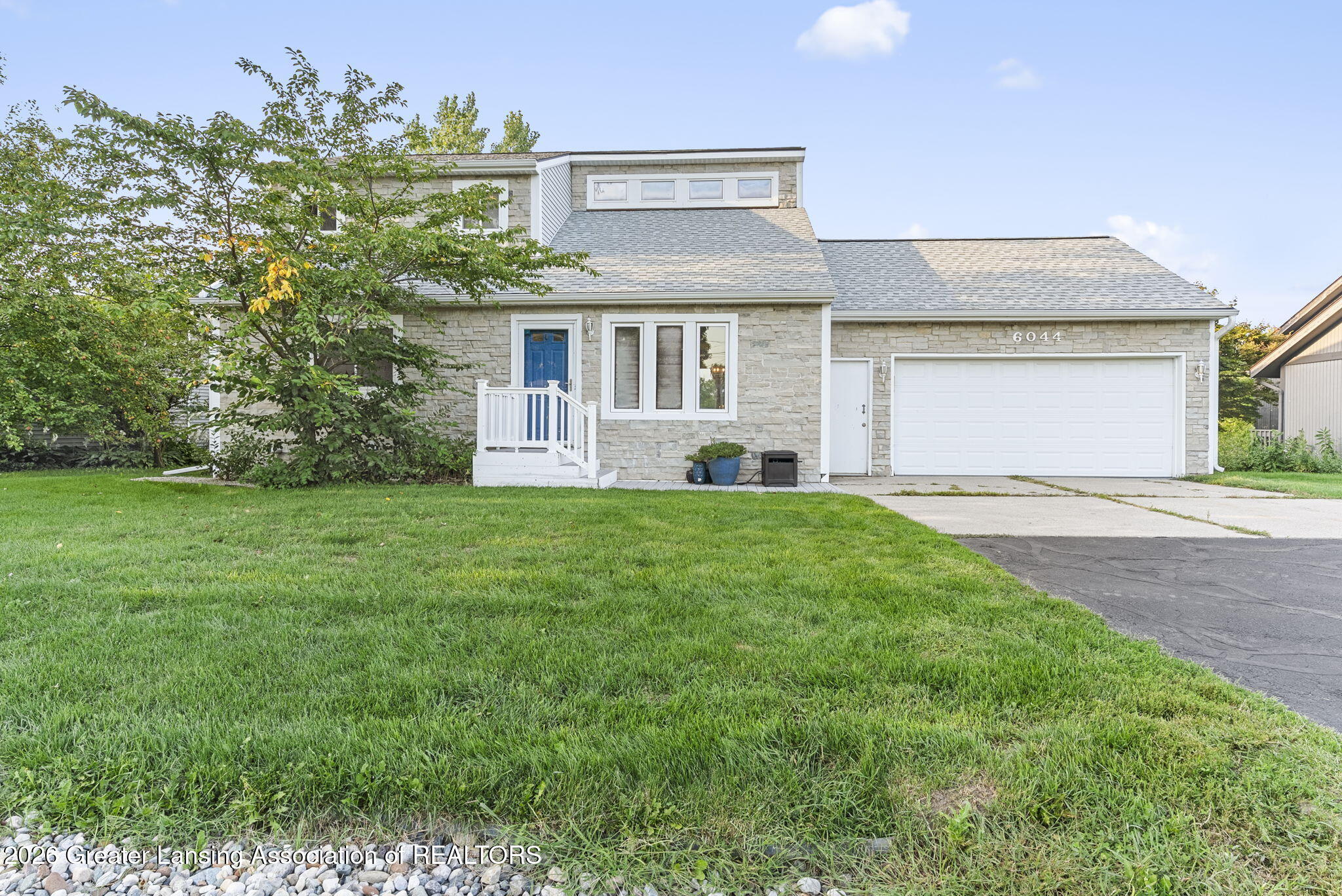 6044 Bishop Road Lansing, MI 48911 - Photo 8 of 57 55-web-or-mls-Media Jett -55