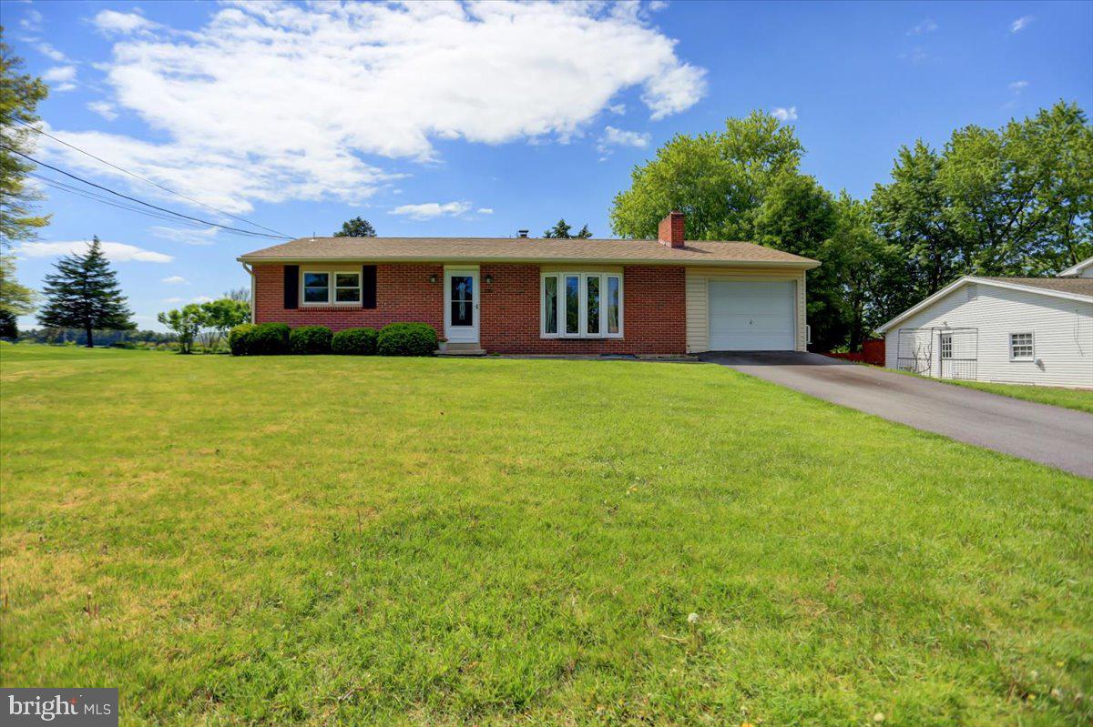 130 Spring Road Dillsburg, PA 17019 - Photo 1 of 38 Gallery Image 1