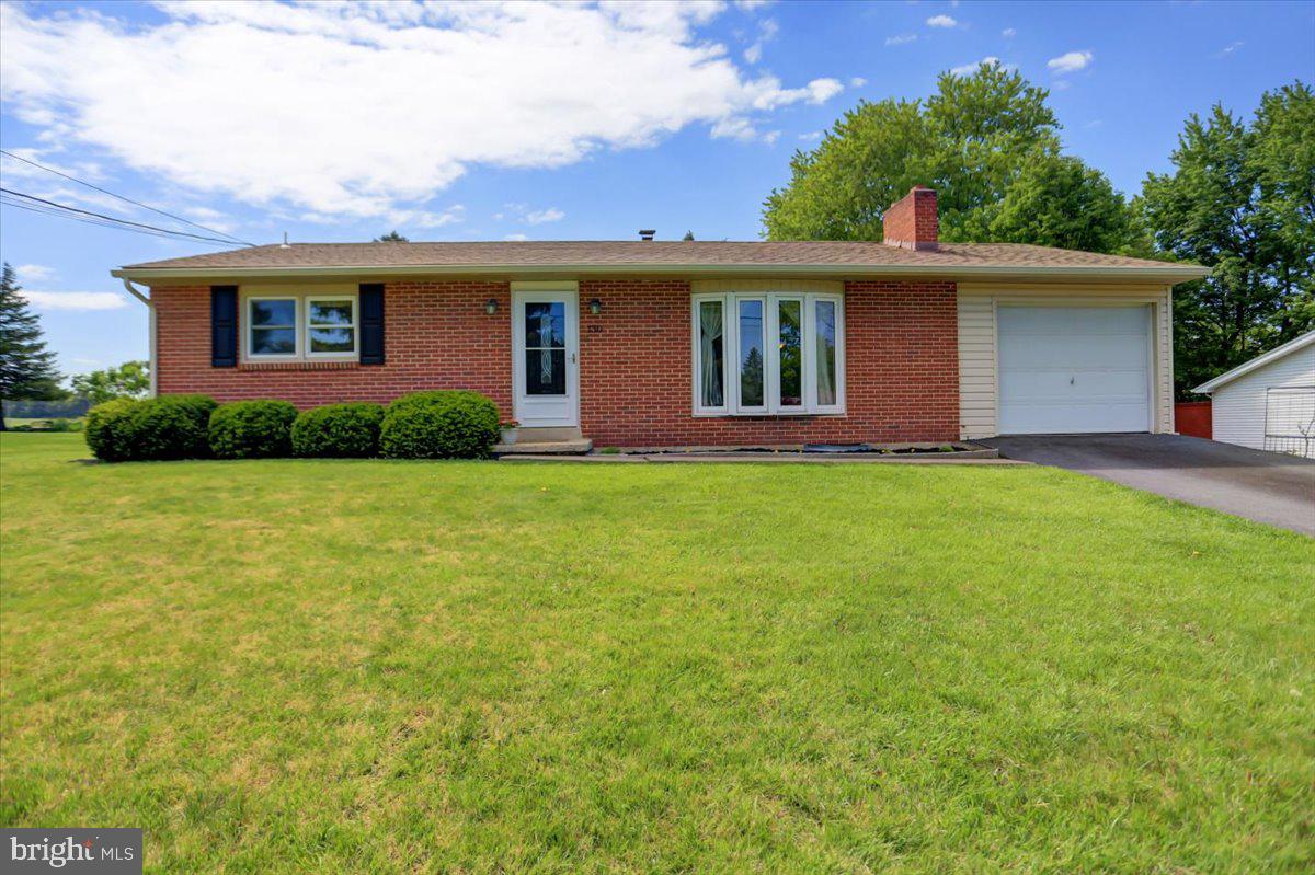 130 Spring Road Dillsburg, PA 17019 - Photo 4 of 38 Gallery Image 4
